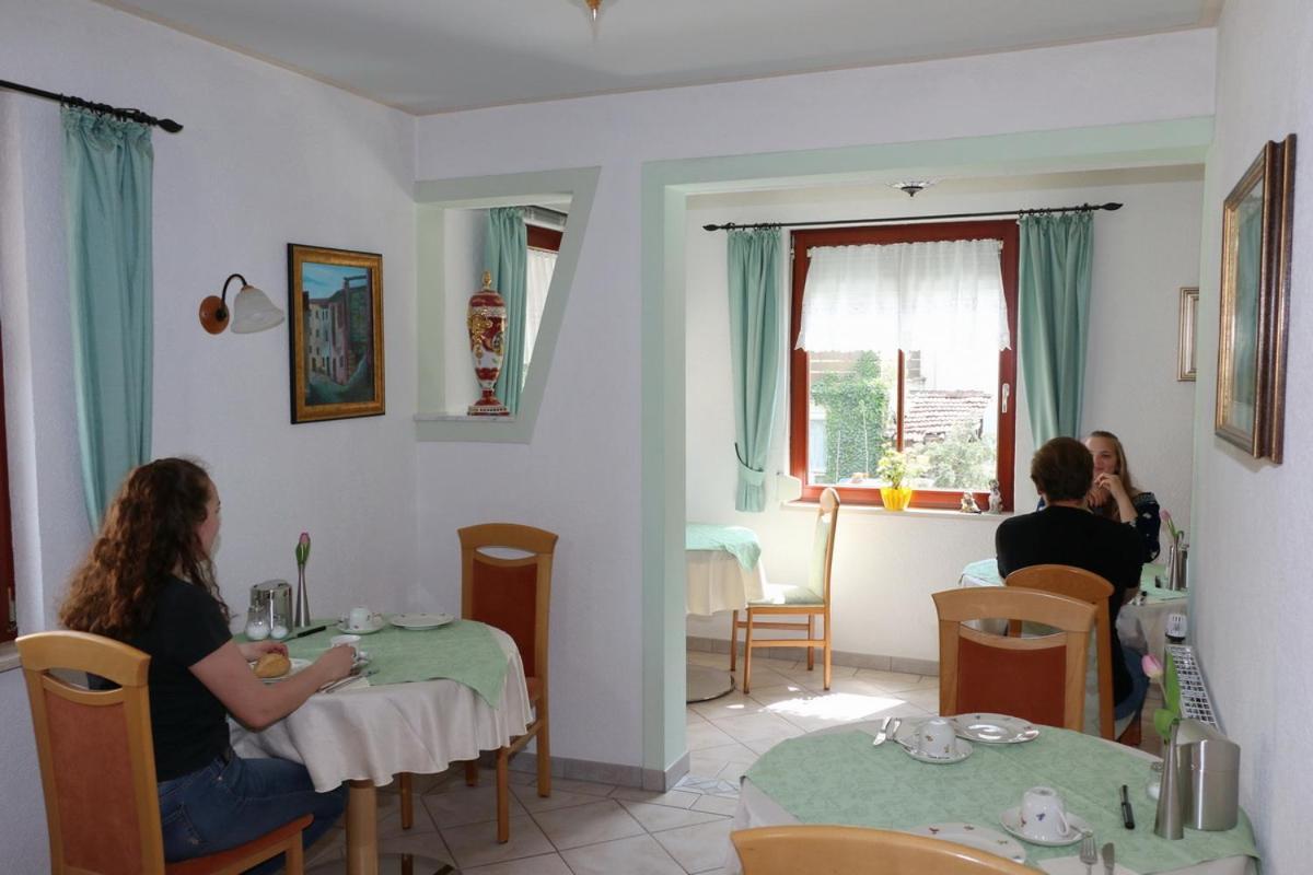 Hotel Venezia ทือบิงเงิน ภายนอก รูปภาพ